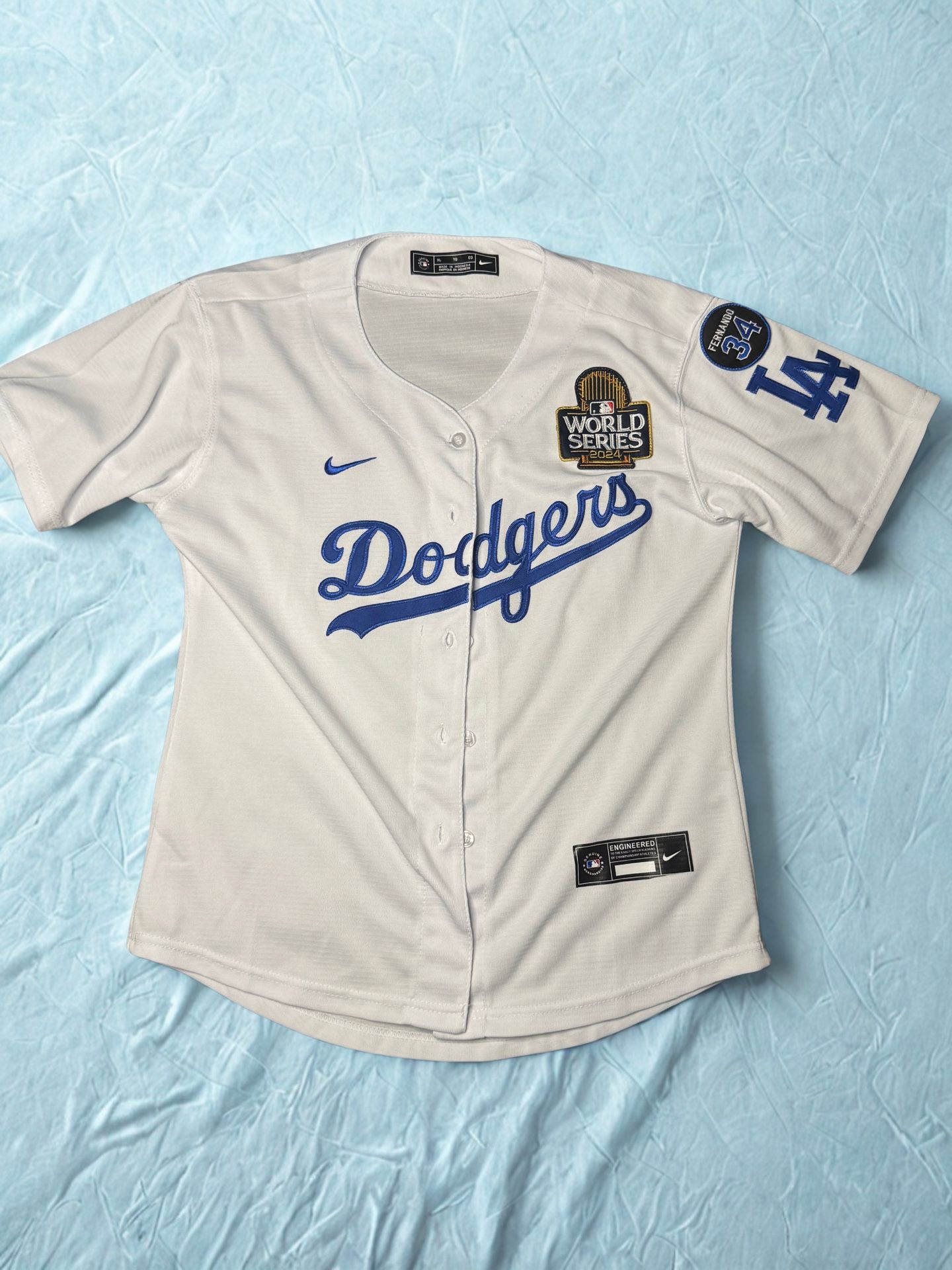 Women’s XL Dodgers Jersey New Without tags