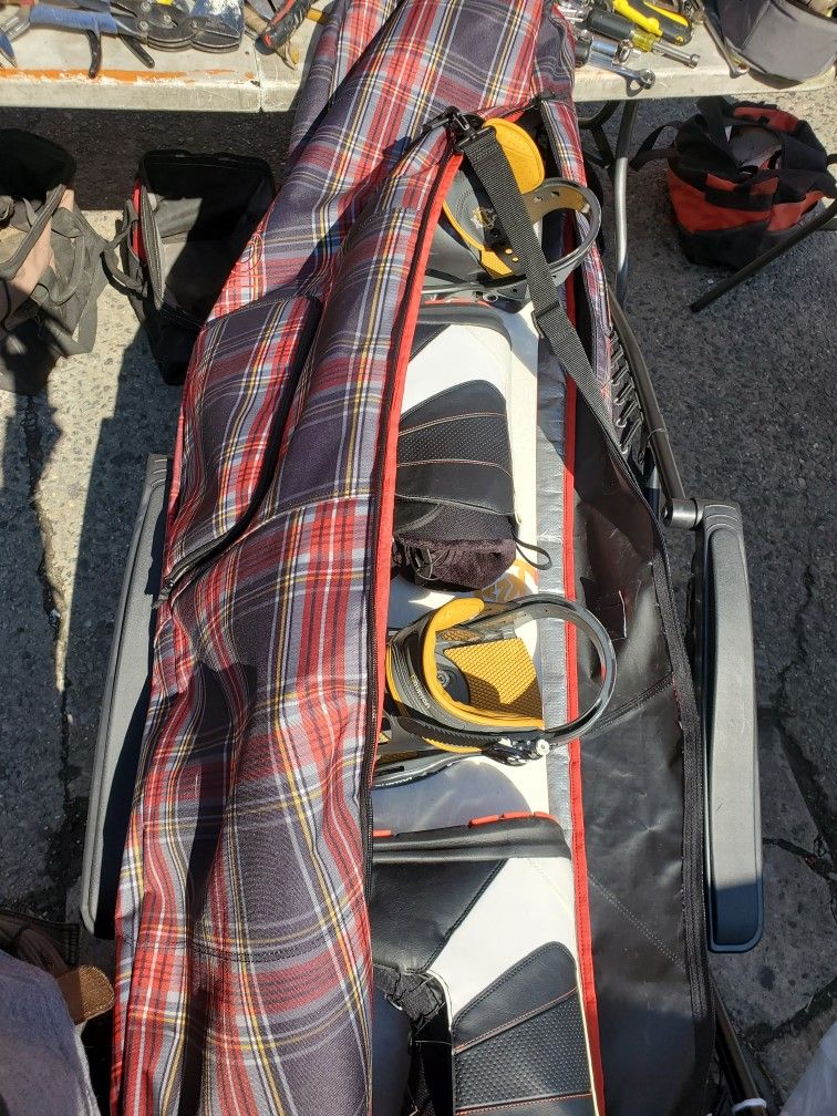 salomon snonowboard and boot litle use