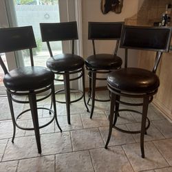 Wrought Iron 27 Inch Counter height 4 Bar Stools