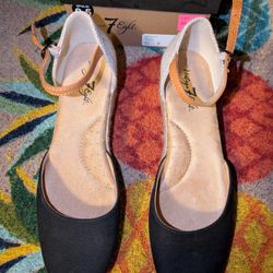 Never Worn Women's Shoes Size 9.5