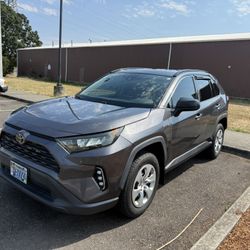 Toyota RAV4 2019 LE