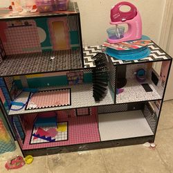 LOL Doll House 