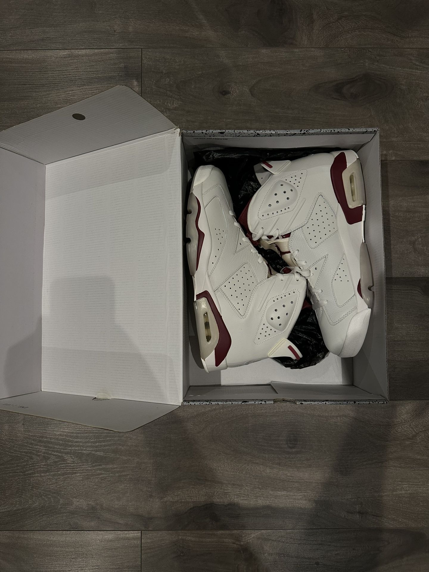 Jordan 6 "Maroon" 