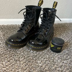 Dr. Martens Women’s 1460 Boots