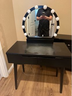 Make-up table