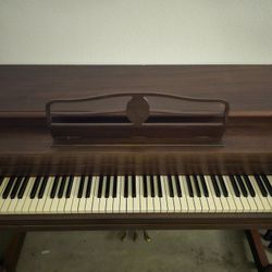 88 Key Lester Piano