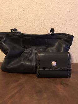 Coach purse and wallet