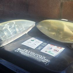 2004 Toyota Camry Headlight assembly 