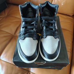 Jordan 1 Retro High OG (PS) Satin Shadow Size 1Y Black/Grey FD5304-010