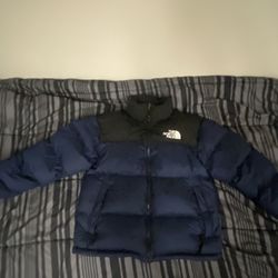 The North Face Puffer Nuptse 700 (Responding Fast!)