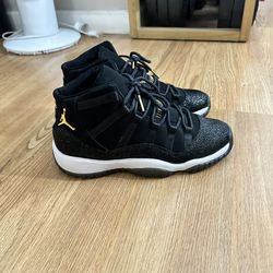 Jordan 11 Heiress (black, 6.5y)