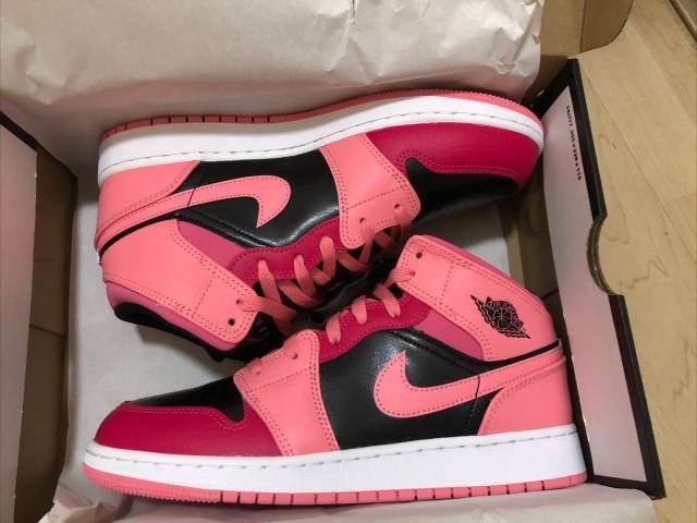 Jordan 1 Coral Chalk