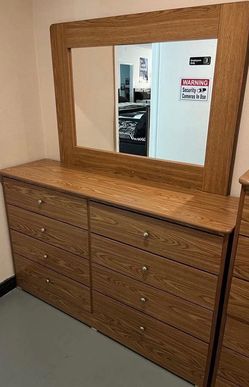 8 drawer with mirror oak wood color
