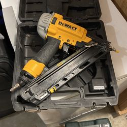 DeWalt 15gauge   Nailer