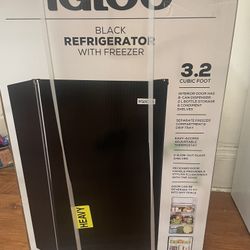 Brand New Mini Fridge with Freezer – Never Opened (3.2 Cu. Ft.)
