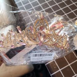 Geurev Crystal Tiaras
