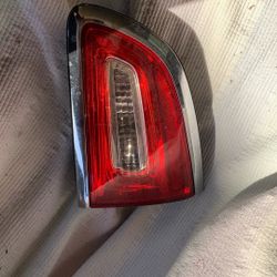 2013-2017 Buick Enclave Inner Tail Light RH Right Lamp Lid