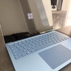 Microsoft Laptop 7 (2024) - Blue