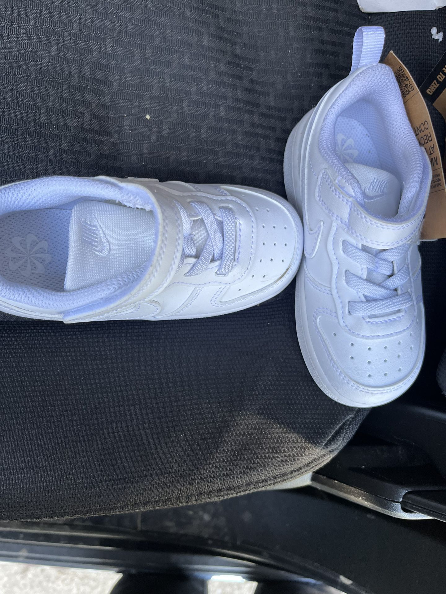 White Nike Shoes 