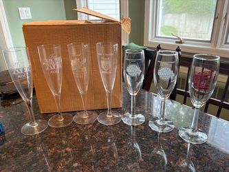 7 Super Bowl champagne glasses