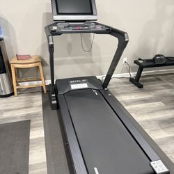 SOLE F89 Treadmill - Like New - Only Used 5 Times