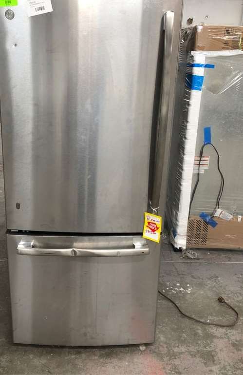 GE Refrigerator 7V