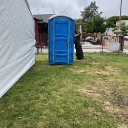 Porta Potties 