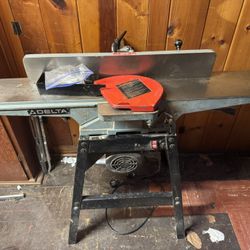 Delta Model 37-190 a Deluxe 6" Jointer 