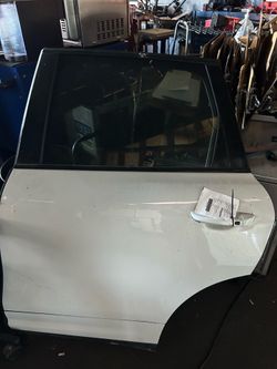 Porsche cayan door