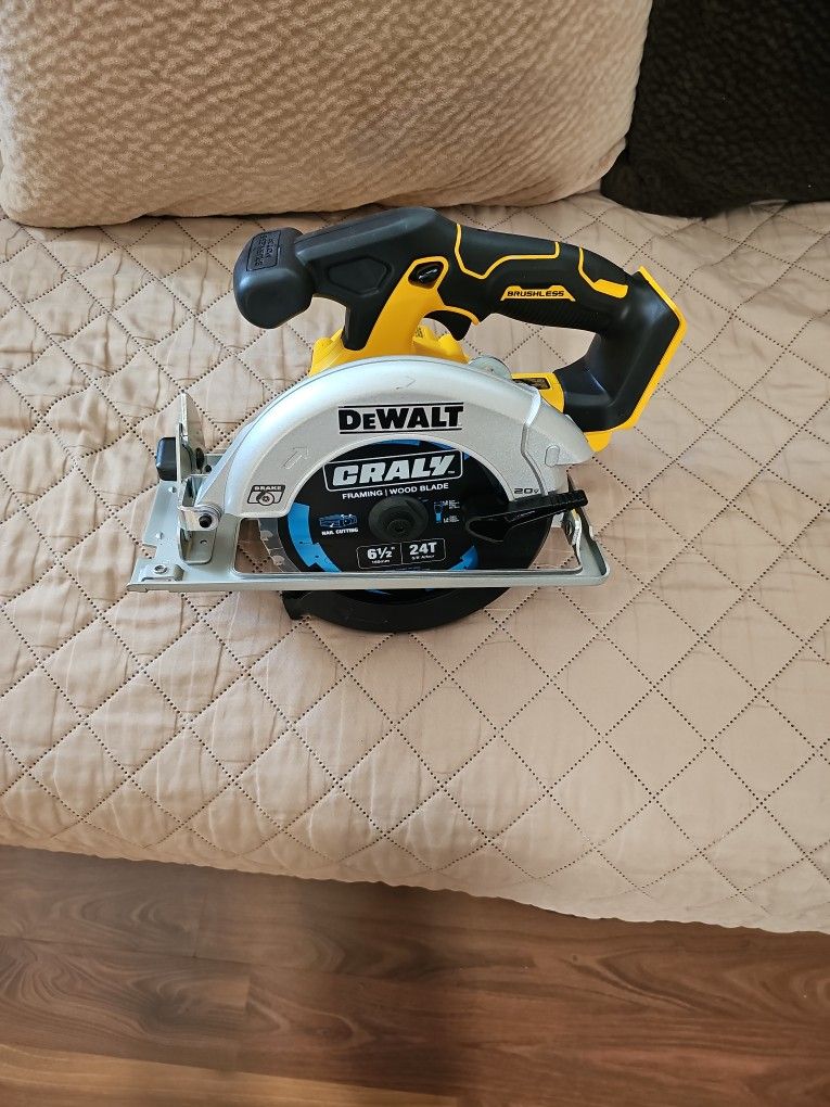 Cordless Saw