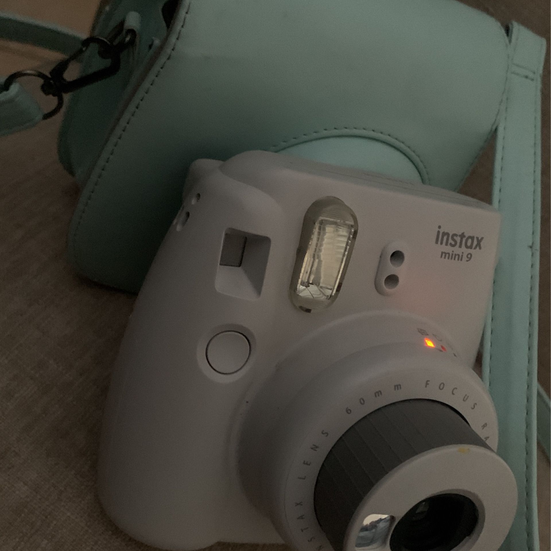 Insta Mini 9 Camera + Bag 