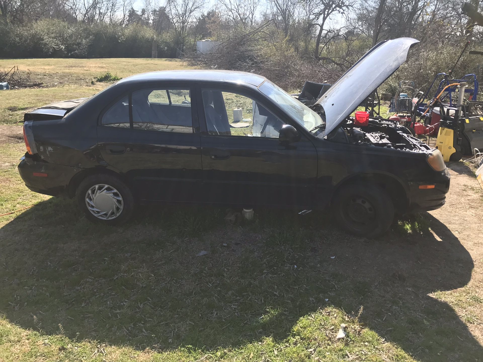 Hyundai Accent 2002 gl1.6 L FOR PARTS