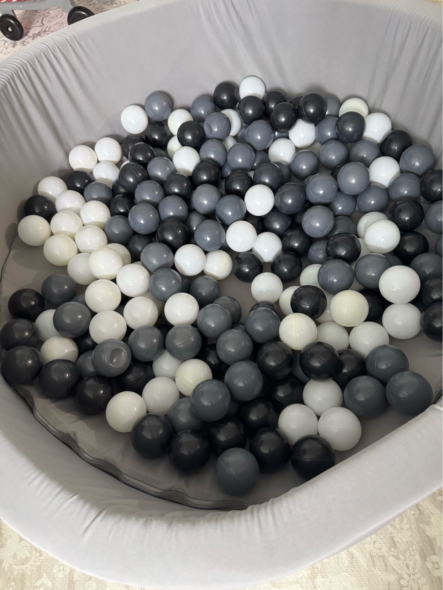 Ball Pit Balls and Foam ball pit for toddler