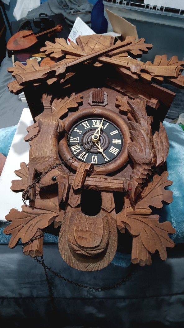 New Antique 8 Day Cockoo Clock Never Used