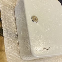 New! In The Box. Barska 20 Key Cabinet, Gray 