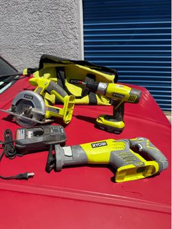 Tools whit battery and charger