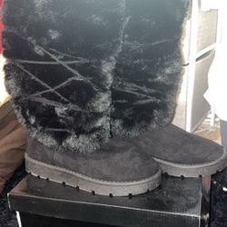 Rogue Fur Boots 