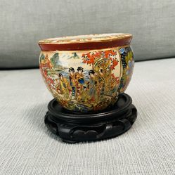 Beautiful Antique Chinese Decorative Planter/bowl