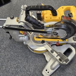 Dewalt DCS361 Miter Box Saw 