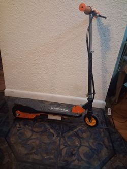 Voyager electric scooter