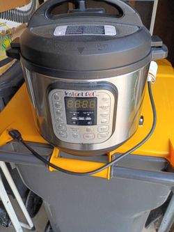Instant Pot Duo 60 v4 Electric Pressure Cooker