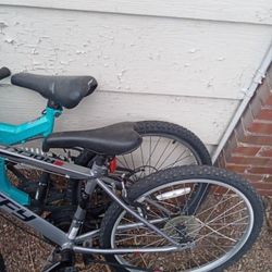 BEST OFFER FOR A NEW BIKE BARLEY USED  Not 0