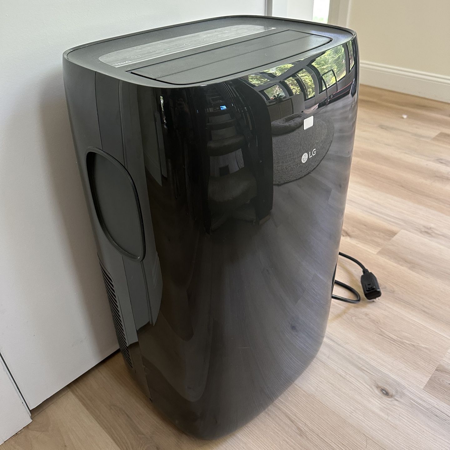 LG Portable AC with remote and duct