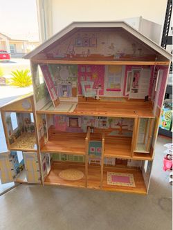 Doll house