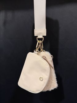 Lululemon handbag