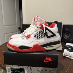 Jordan 4s