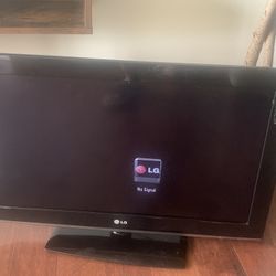 End Of Summer Sale! LG 32 Inch TV LG 32LK330