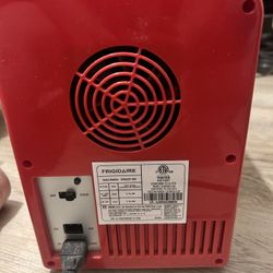 Frigidaire Mini Cooler 