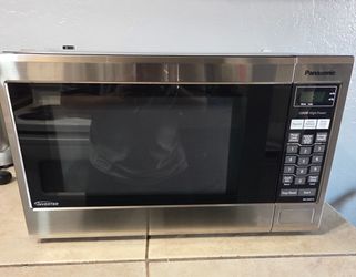 Panasonic 1200W Inverter Microwave NN-SA651S