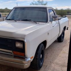 1987 Dodge D100
